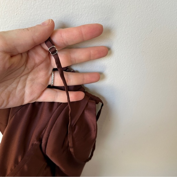 Oh Polly A Minute Past Midnight
Dress Cowl Neck Corset
Asymmetric Brown US 0 XS - Picture 9 of 9